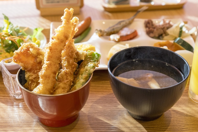 【板前料理旬】海鮮バイキングで満喫！朝食付きプラン